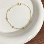 color: 18K Gold