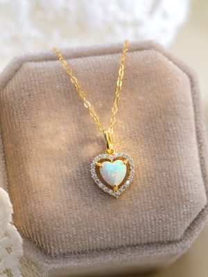 S925 sterling silver love opal necklace women's light luxury retro heart-shaped clavicle chain design high-grade neck jewelry