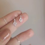 color: white gold