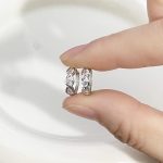 color: white gold