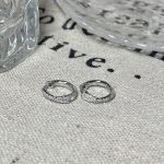 color: white gold