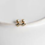 color: 18K gold pair (with bead plug)