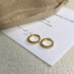 color: 18K Gold