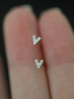 Korean ins wind V-shaped drill ear nail full body 925 silver plating 14K gold design ear hole ear bone nail Ouni Na