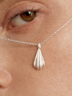 "Valuli" S925 sterling silver wave necklace simple design silver shell pendant cool seaside clavicle chain HME