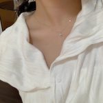 color: white gold