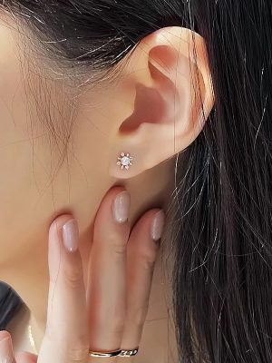 S925 Sterling Silver Plated 14k Gold Diamond Mini Snowflake Earrings Women's Design High-grade Sweet All-match Earrings