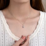 color: white gold