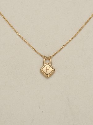 S925 Sterling Silver Plated 18K Gold 26 Letters Gold Lock Minimalist Pendant Necklace Women's Collarbone Chain for Girlfriend Advanced HME