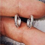 color: white gold