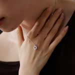 color: white gold