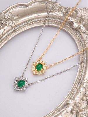 S925 Sterling Silver Emerald Zircon Necklace Women's Design Retro Light Luxury Elegant All-Match Diamond Collarbone Chain