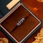 color: white gold / size: US Code 8
