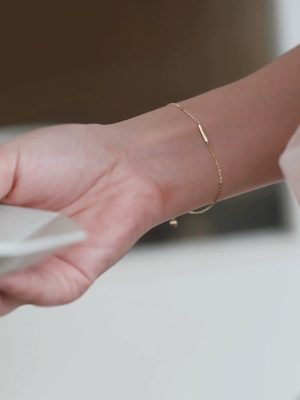 Live Source S925 Sterling Silver Plated 14K Gold Bracelet Mini Stick Shiny Joker Simple Elegant Jewelry Ouni Na