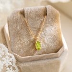 color: Olivine Necklace