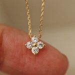 color: Gold (45cm adjustable)