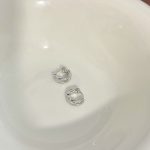 color: white gold