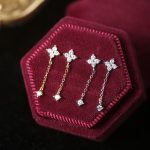 color: 18K gold pair (with earplugs)