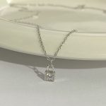 color: white gold