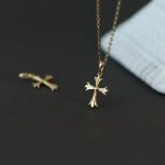 925 Sterling Silver Plated 18K Gold Cross Pendant Necklace Women's High-grade Simple Exquisite Fashionable Classic Design Clavicle Chain