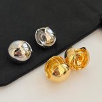 color: 18K Gold Pair