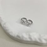 color: white gold