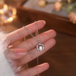 Mobius Ring 925 Sterling Silver Plated 18K Gold Moissanite Necklace Female Zircon Clavicle Chain Light Luxury All-match High-grade