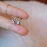 color: white gold