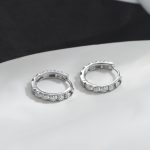 color: white gold