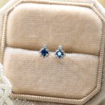 color: white gold