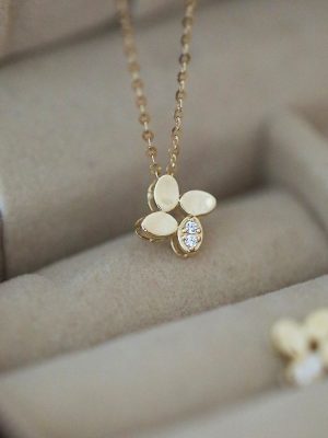 Korean Style S925 Sterling Silver Lucky Grass Necklace Women's Simple Gone Diamond Light Luxury Commuting All-match Clavicle Chain Ouni Na