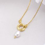 color: Baroque Freshwater Pendant / Style: 18K Gold