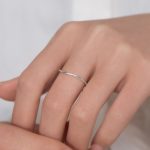 color: Silver / size: Port Code 7