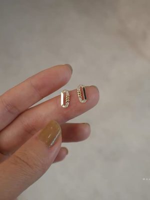 S925 Sterling Silver Plated 14K Gold Geometric Twist Earrings Women's Design Diamond-encrusted Simple All-match Earrings Women's Exquisite Ouni Na