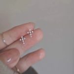 color: white gold
