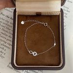 color: white gold