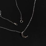 color: white gold