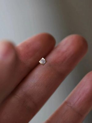 S925 Sterling Silver Plated 14k Gold Earrings Stereo Triangle Small Square Single Diamond Classic Simple Commuter Mini Earrings for Women