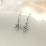 color: Four-leaf clover earrings-white gold
