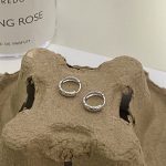 color: white gold