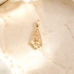 color: Pendant