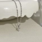 color: white gold