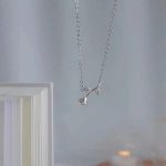 color: white gold