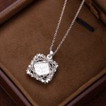 color: Silver [necklace]]