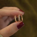 color: Gold Pair