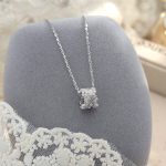 color: White gold-single pendant