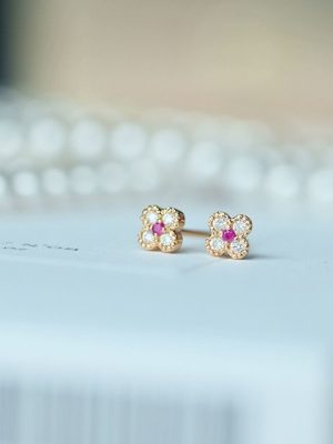 925 Sterling Silver Plated 14K Gold Zircon Red Heart Four-leaf Clover Small Earrings Fashionable All-match Mini Ear Bone Nail Flower