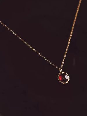 S925 Sterling Silver Plated 14K Gold Garnet Pendant Necklace Women's Exquisite Retro Light Luxury Design Collarbone Chain Ouni Na