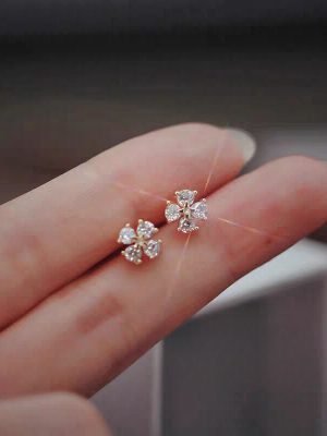 S925 Sterling Silver Plated 14k Gold Exquisite Mini Four-leaf Clover Flash Zirconium Earrings Small Fresh Artistic Earrings Women's Ins Style