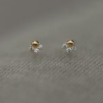 S925 sterling silver-plated starlight three-stone earrings women's simple commuter versatile mini earrings for Ouni Na
